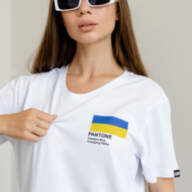Женская футболка *Pantone Ukraine*